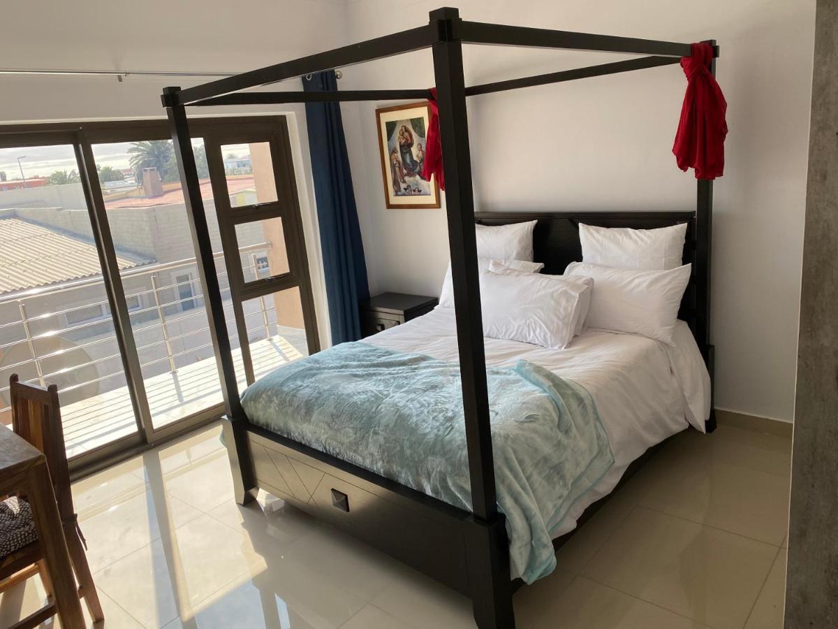 Mukulela Bed & Breakfast Уолфиш Бей Екстериор снимка