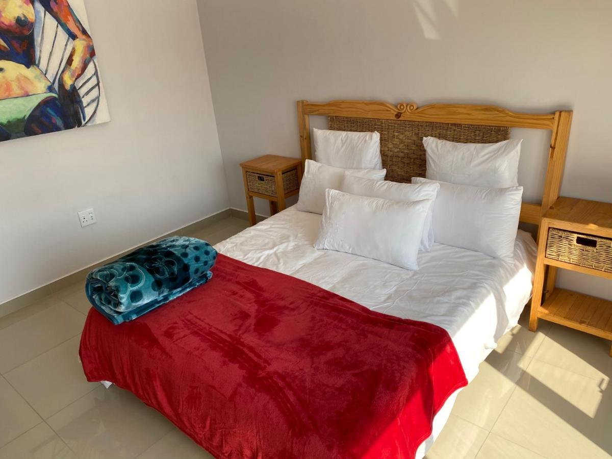 Mukulela Bed & Breakfast Уолфиш Бей Екстериор снимка