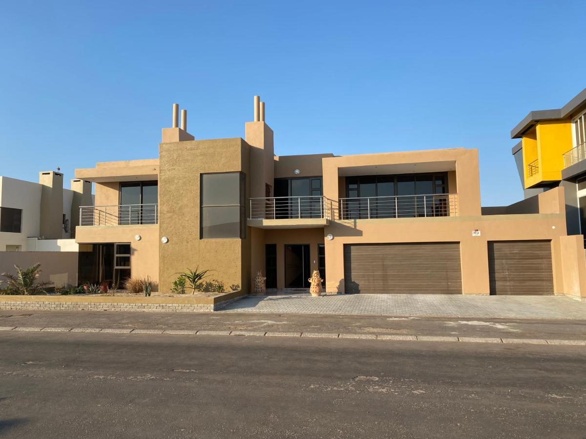 Mukulela Bed & Breakfast Уолфиш Бей Екстериор снимка