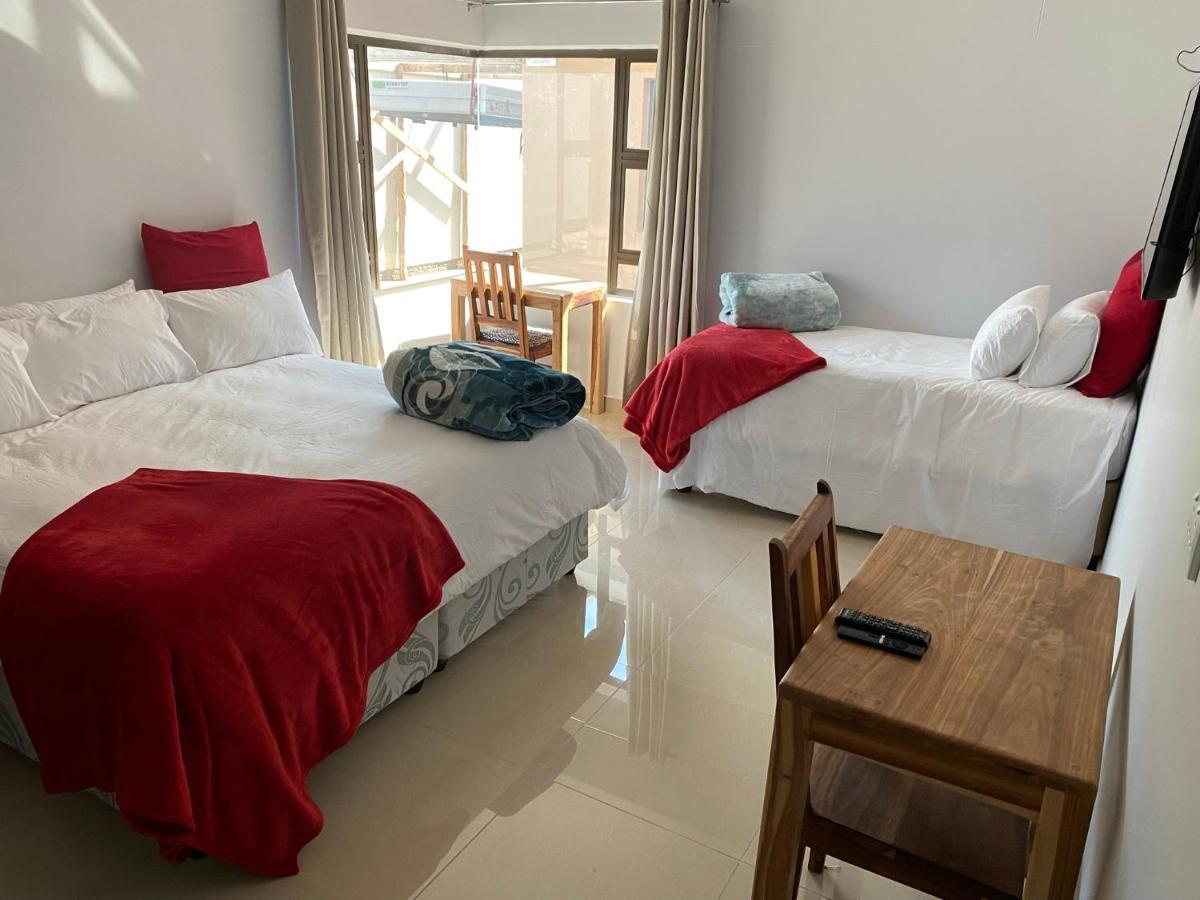Mukulela Bed & Breakfast Уолфиш Бей Екстериор снимка